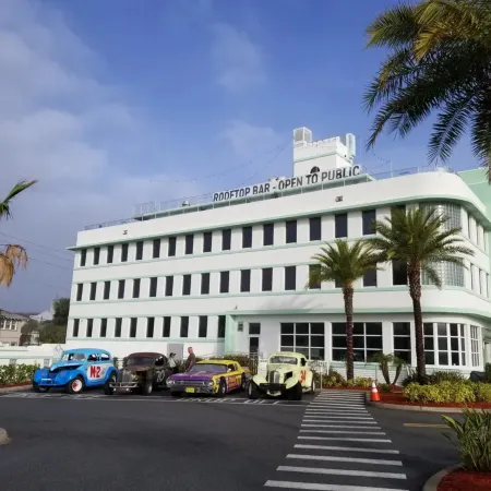 The Streamline Hotel - Daytona Beach Отели рядом с достопримечательностью «Loggerhead Marina»