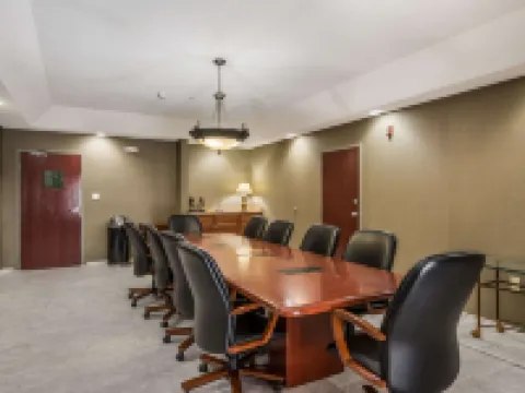 クオリティ イン & スイーツ クインシー - ダウンタウン クインシーのホテル