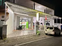 RUMAH 25 SYARIAH Hotels in Tarok Dipo