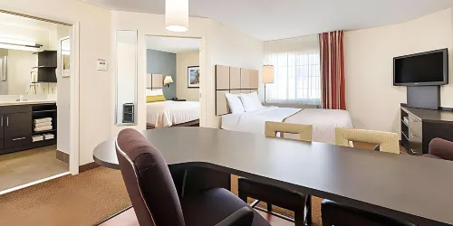 Sonesta Simply Suites Clearwater - Pools