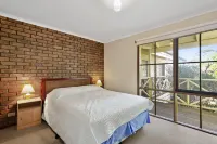 Mcrorie Rest Hotels near Anglesea Golf Club