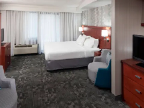 Courtyard Suffolk Chesapeake Hotels in Suffolk