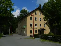 Pension & Kindergarten Catering Sommerfrische Hotels in der Nähe von Greifensteine
