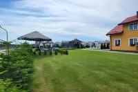 Comfortable Apartment, Pool, Sauna, Jacuzzi Hotels near Rybacka łódź zabytkowa z XIX wieku - eksponat muzealny