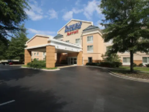 แฟร์ฟิลด์ อินน์แอนด์สวีทส์ บายแมริออท เอเคน โรงแรมในเอเคน