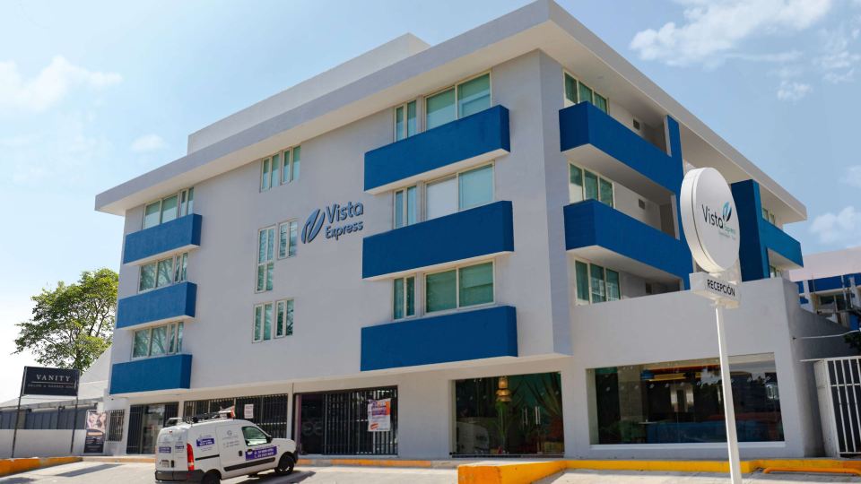 Vista Express Guadalajara Expo SureStay Collection by BW