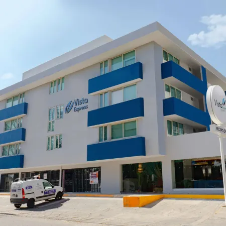 Vista Express Guadalajara Expo SureStay Collection by BW