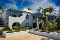 Deluxe Sea View Villas at Paradise Island Beach Club Resort Hotels near Cove Beach
