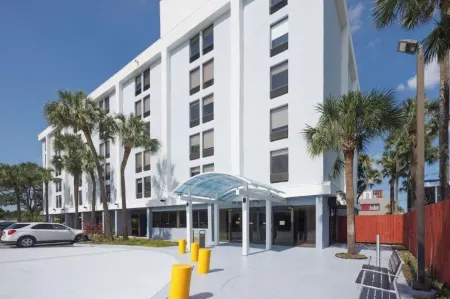 B&B Hotel Miami Airport