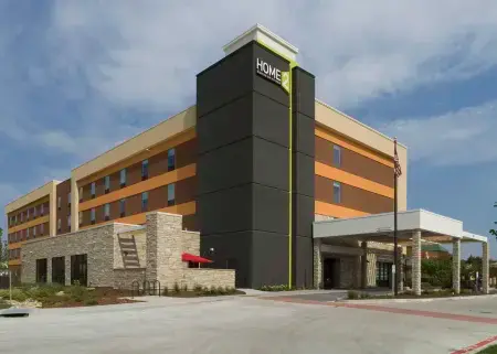 Home2 Suites by Hilton Fort Collins Отели рядом с достопримечательностью «Библиотека Каунсил Три»