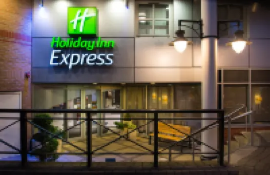 Holiday Inn Express LONDON - HAMMERSMITH by IHG โรงแรมใกล้นอตติงฮิล