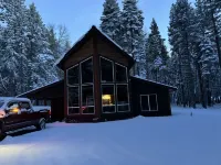 Base of Lassen National Park Secluded 1 BR + LOFT, 2 BATH HOME. sleeps up to 7 - 4-Star