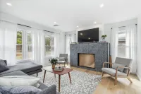Newley Renovated Contemporary Hudson Home  3-bedrooms 120 Acres with pond