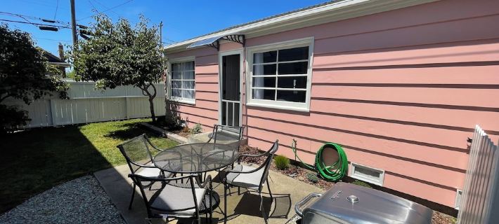 Cheerful Two Bedroom Bungalow Newly Remodeled! Arcade games, Air Hockey Table. ユリーカのホテル