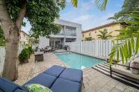 Modern Haven  5B 4B with Heated  Pool - مسبح خاص