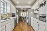 Charming 3-bedroom house central to everything in Edmond and handy to OKC