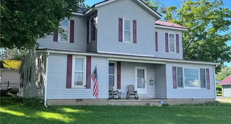 Enjoy the beautiful views of Chautauqua Lake, home of the Chautauqua Belle!