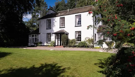 Luxury House in Perthshire-5 bedrooms all en-suite Отели в г. Блэргори энд Ратрей