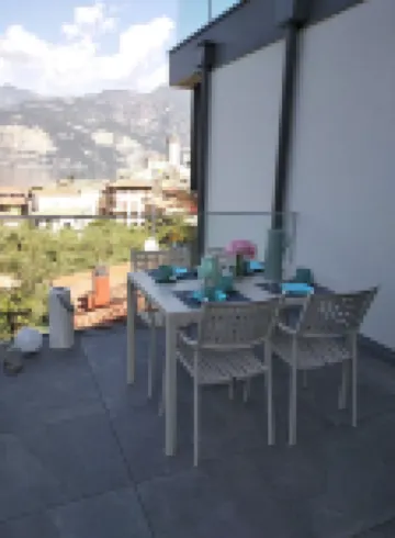 BLUE SKY GREEN APP.  LAKE VIEW CIR:023045-LOC-00627 CIN:EN023045C2V9CFVR3C