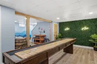 70 Acre White Mountain Estate - Trails, Views, Privacy