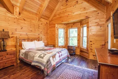 Riverfront Premium Cabin