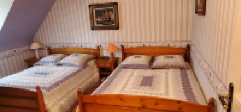 BRETON HOUSE 5MN WALK FROM SHOPS AND 2.5 KMS FROM THE BEACH