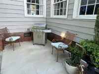 Cape Cod cottage close to Prembroke Creek Hotels in Edenton