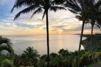 Oceanfront Air Conditioned Condo ~ Walk to Beach ~ Amazing Views