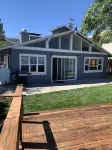 The Lake Cottage on Soda Bay-Pet Friendly, Private Deck, Dock & Kayaks