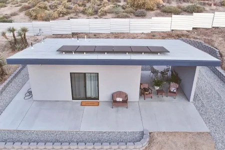 Casa de Azul - Modern Desert Retreat w/MTN VIEWS