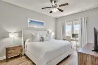 Luxurious 3 BR Condo overlooking 30A nestled between Rosemary & Alys Beach
