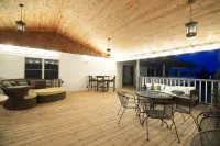 Bell Street Lodging-Suite