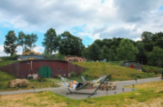 Hobbit Inspired Luxury Cabin Hot Tub Firepit Luxury Pet Friendly Sauna Hammock