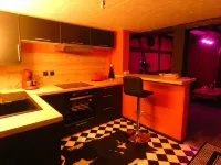 LOVE ROOM Red and black Hotels in Barr