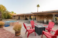 La Paz - Adobe desert home on 6 acres, hot tub, cowboy pool, hiking Borrego Outfitters 주변 호텔