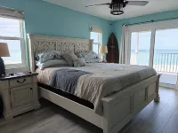 Beachfront Bliss: Quiet Sand Beach, Stargazing Nights – Be One with the Beach