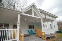 Charming 4-bed Farmhouse. Minutes to Bristol Mountain, Finger Lakes, Wineries.