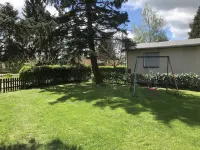 Quietly situated vacation bungalow on the edge for a family of 4 people Hotels in der Nähe von OCZ Oldtimer-Club Zeulenroda