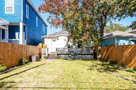 Paradise Awaits! Centrally Located Beach Retreat!  Close To Everything! Отели рядом с достопримечательностью «Парк Сивулф»