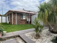 Modern 3 Bedroom fully A/C Town House with lock up garage and super fast WiFi