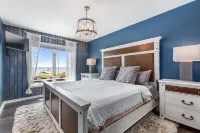 Stunning 4 Bedroom Lake Home close to everything!!