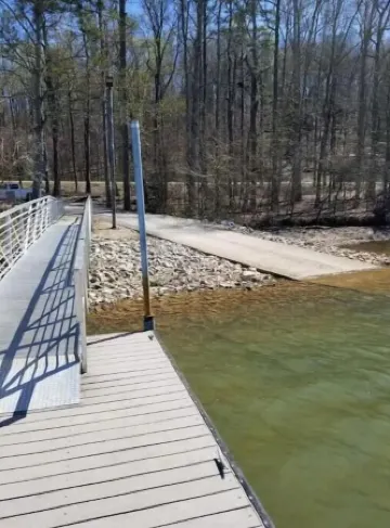 Watts Bar LakeThe Thomas House 2489 River Rd. Kingston TN 37763