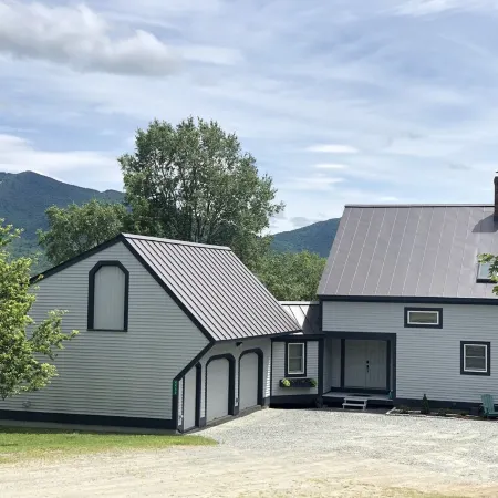 Hidden Gem on Darling Hill w/ Direct Kingdom Trails Access Luxe Home & Location