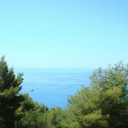 I Carrubi, detached house with sea view