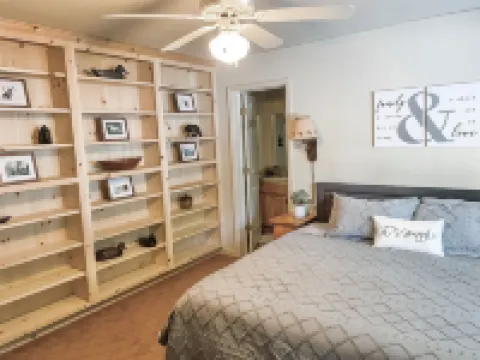 Hibernation Station Peaceful Cabin Retreat - Fireplace, Hiking, Blue Lake Spring Hotels in Arnold