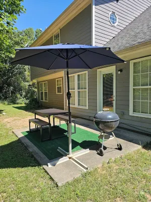 NFL House – 1Train Ride Away-7Min to Train Station, 8-Guests, 4-BRDs, Game Room Hotel a Redan