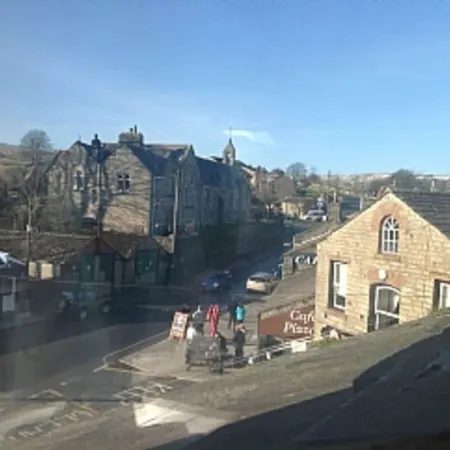 Quirky Cottage in The Heart Of The Yorkshire Dales. Great reviews. Book early