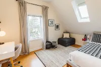 The Inn at Newton Highlands, Suite 2, Apartment-Hotel Hotels in Newton