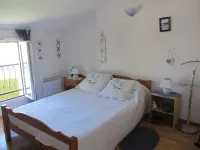 Villa Dans Impasse Tranquille à 500 m Centre Ville Saint-georges DE Didonne