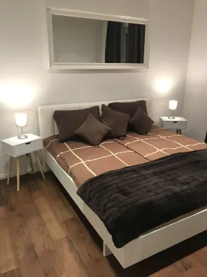 Luxury vacation rental centrally located and close to the beach. Wi-Fi free.